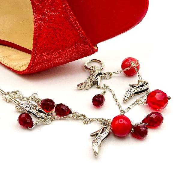 NWT DOUBLE STRAND CRYSTAL CHARM BRACELET IN REGAL RED TONES & SILVER TONED SHOES - Picture 14 of 15